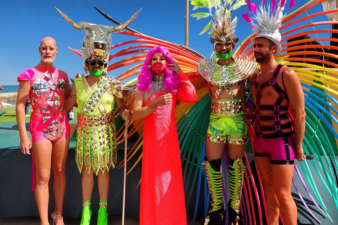 GoMadridPride_WorldPride_Madrid_GayPride_costumes_fluo