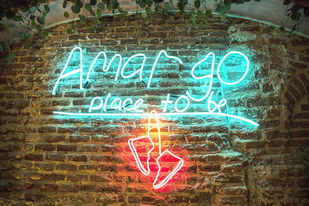 Amargo "Place to be" - Logo
